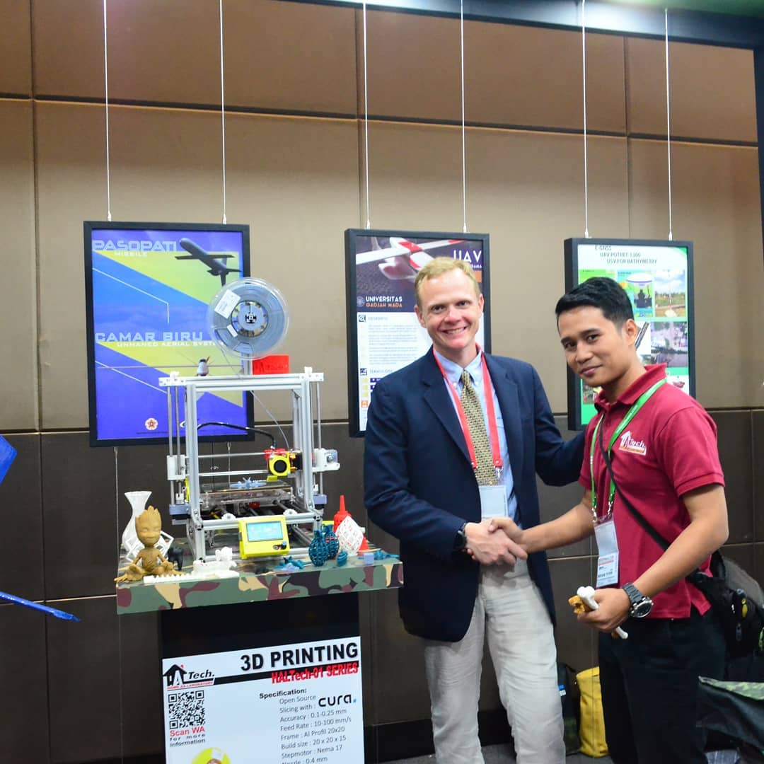 43613990_570124906775320_7668841125819501024_n